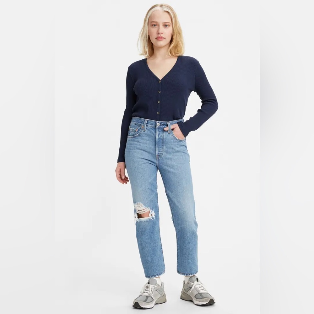 0212 501™ Ripped Crop Jeans LEVI'S® sz 28x26 light blue